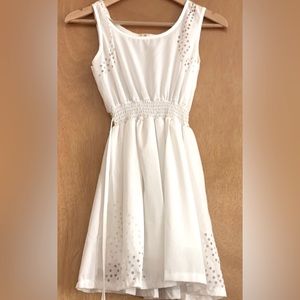 Small MIDI white dress